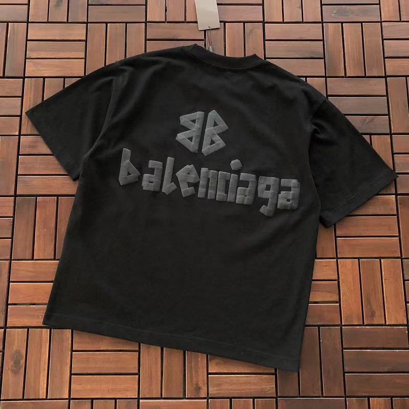 BALENCIAGA T-SHIRT 55082122 (im 185CM 70KG iwear size S in the photo)