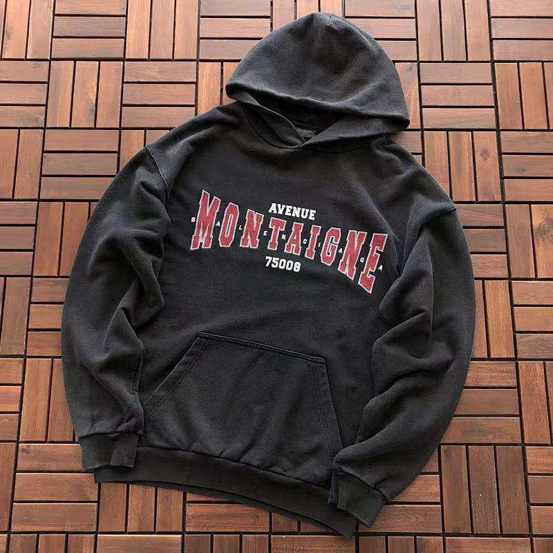 BALENCIAGA HOODIE 11120106 (im 176CM 58KG iwear size M in the photo)