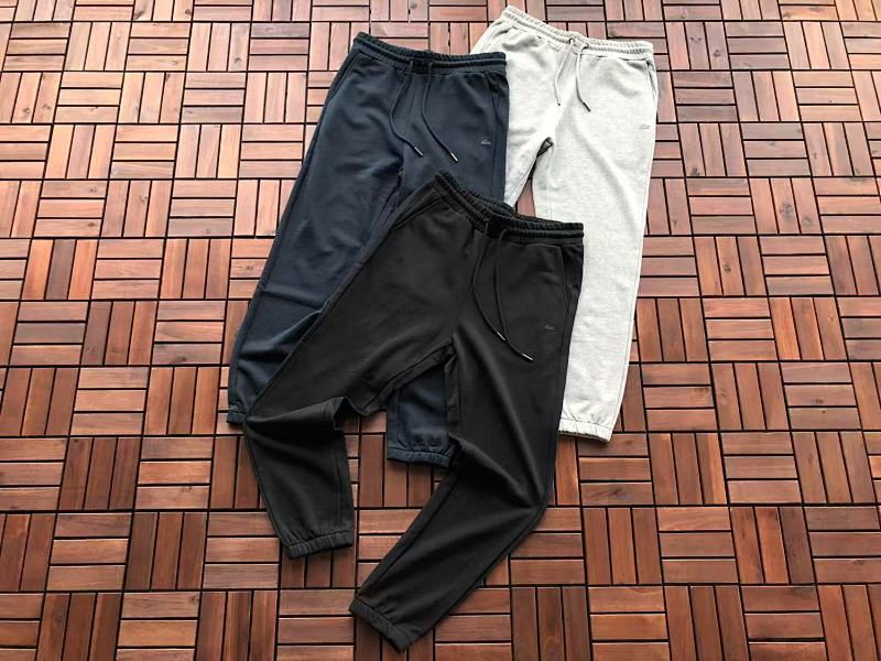 .~119 LACOSTE TROUSERS 22082323(im 176CM 58KG iwear size L in the photo)
