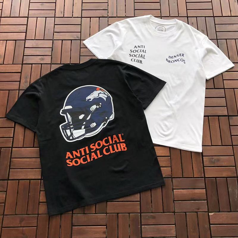 ANTI SOCIAL SOCIAL CLUB T-SHIRT 55051848 (im 185CM 70KG iwear size L in the photo)