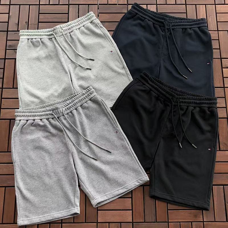 T 🔥🔥🔥 H🔥🔥🔥R SHORTS 66041215 (im 180CM 68KG iwear size L in the photo)