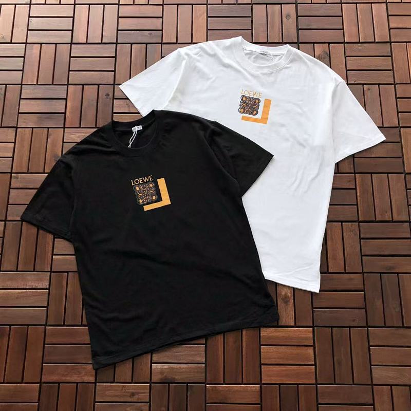 LOEWE T-SHIRT 22102726 (im 176CM 58KG iwear size M in the photo)