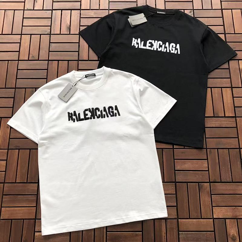 BALENCIAGA T-SHIRT 11121503 (im 176CM 58KG iwear size M in the photo)