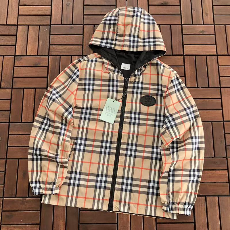 BURBERRY JACKET 88031104 (im 185CM 80KG iwear size M in the photo)