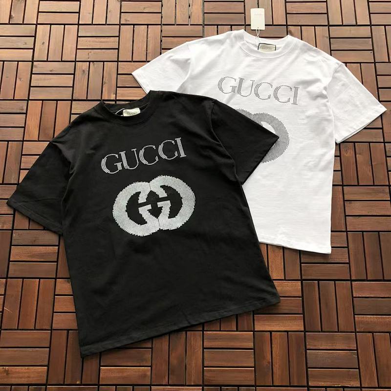 GUCCI T-SHIRT 22102162 (im 176CM 58KG iwear size 2XL in the photo)