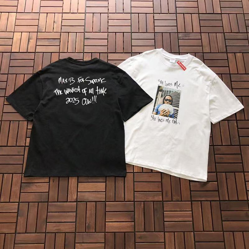 SUPREME T-SHIRT 22091410 (im 180CM 68KG iwear size M in the photo）