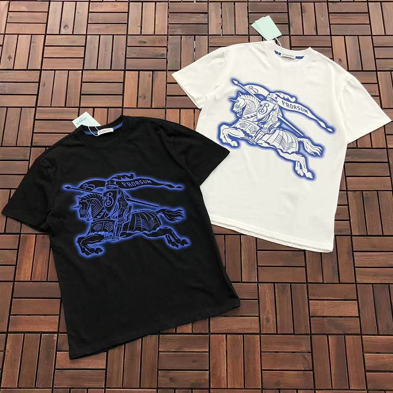 BURBERRY T-SHIRT 77051337 (im 185CM 70KG iwear size M in the photo)