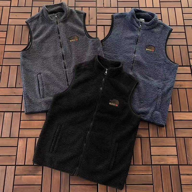 GUCCI & THE NORTH FACE VEST FLEECE 22122244 (im 185CM 80KG iwear size 2XL in the photo)