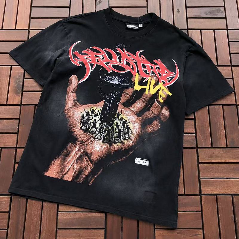 HELLSTAR T-SHIRT 55081402 (im 185CM 70KG iwear size S in the photo)