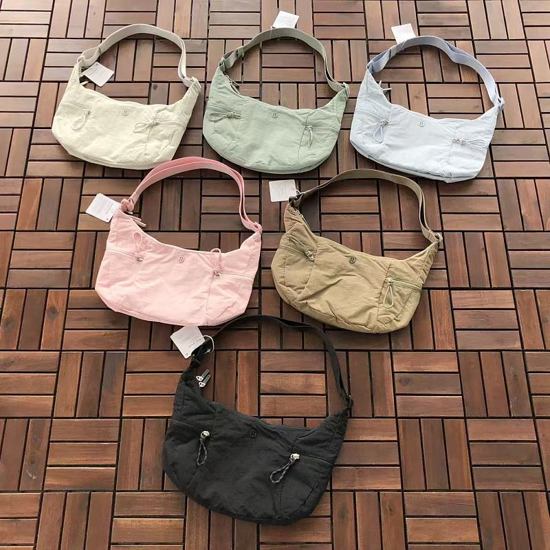 LULULEMON BAG 66062228（长38CM*宽18CM*高10CM）