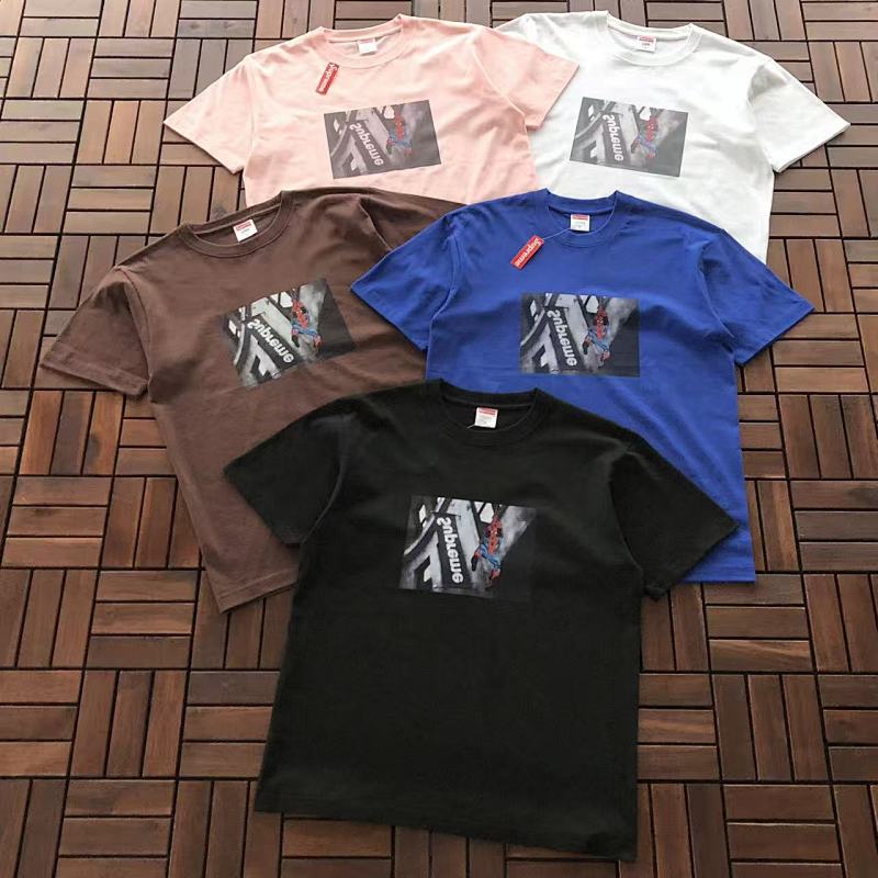 SUPREME T-SHIRT 55032201 (im 176CM 58KG iwear size M in the photo)