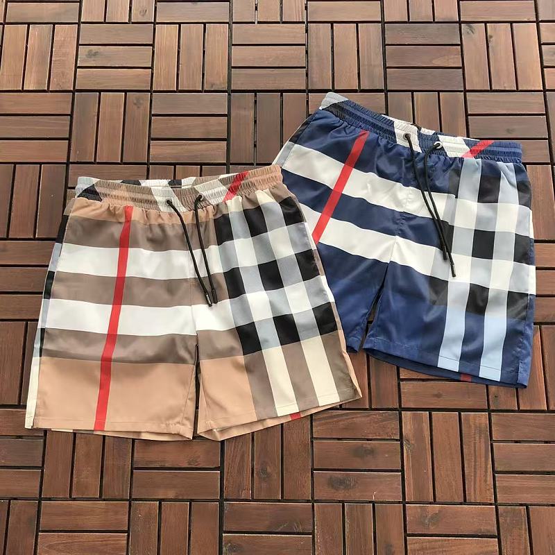 BURBERRY SHORTS 55062507 (im 180CM 68KG iwear size M in the photo)