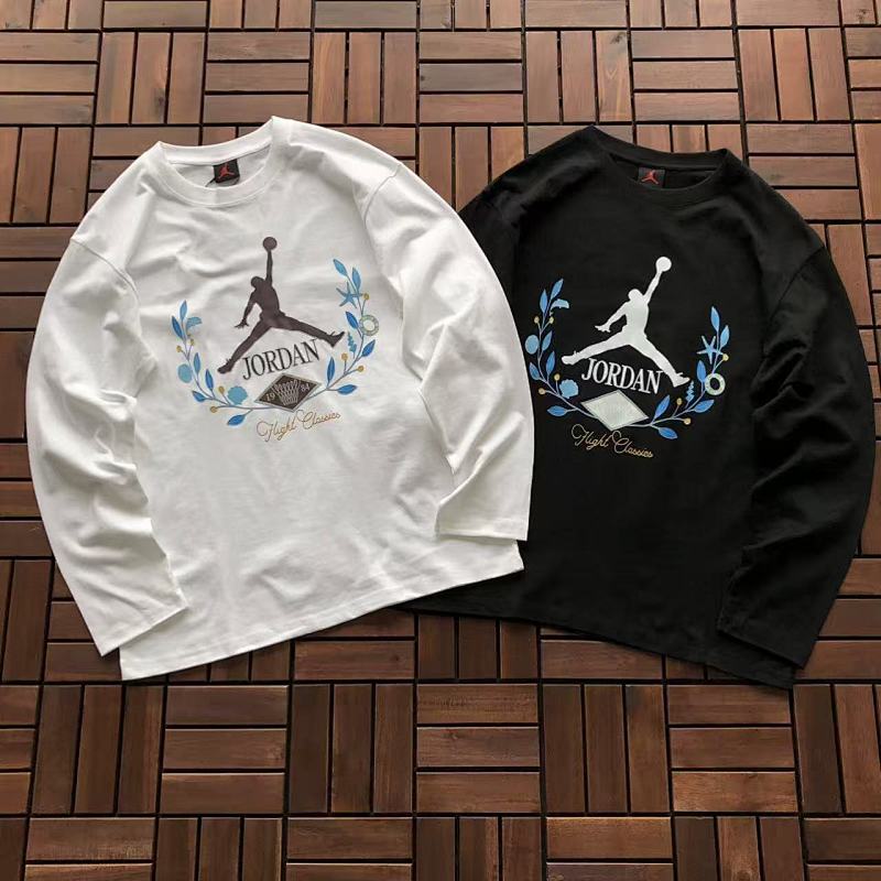 AIR JORDAN LONG-SLEEVE 22102234 (im 176CM 58KG iwear size M in the photo)