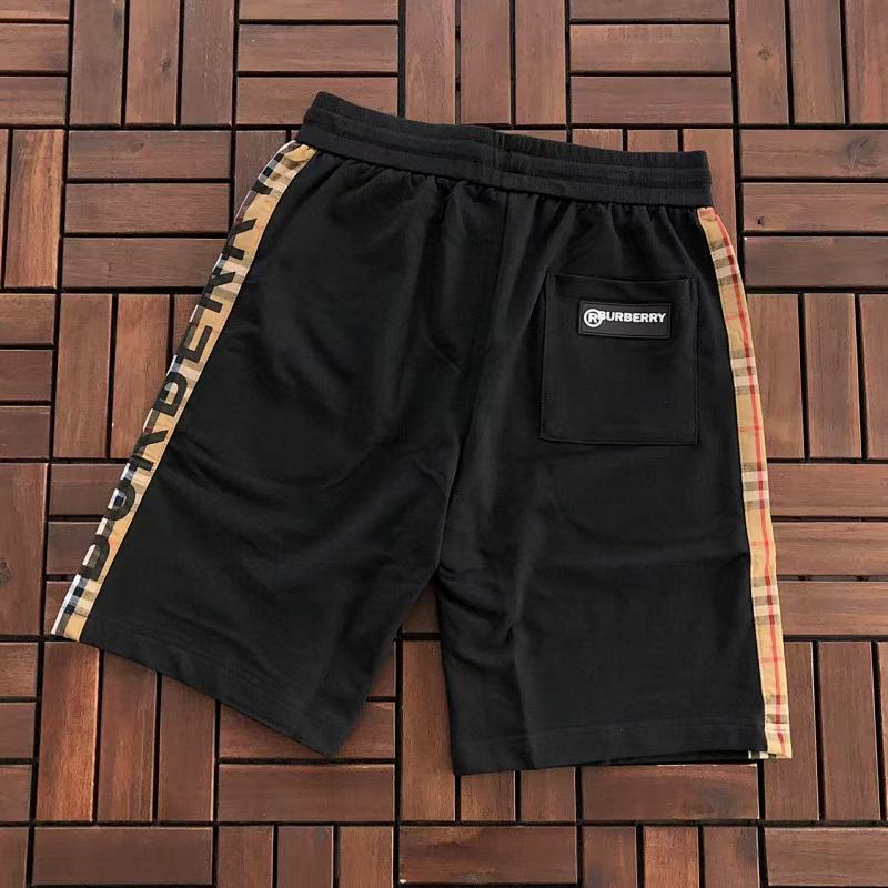 BURBERRY SHORTS 77031443 (im 185CM 70KG iwear size M in the photo)