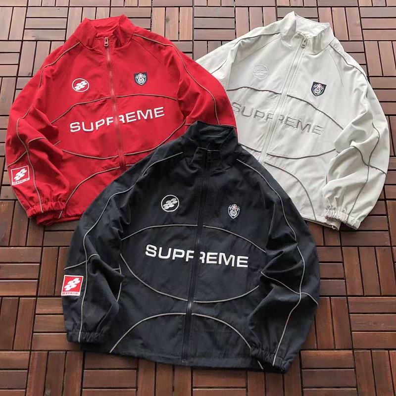SUPREME JACKET 77081434 (im 185CM 70KG iwear size M in the photo)
