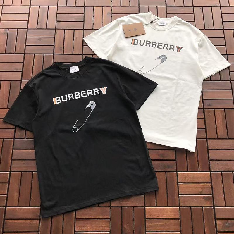 BURBERRY T-SHIRT 77051046 (im 180CM 68KG iwear size M in the photo)