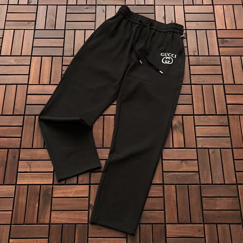 GUCCI TROUSERS 77010321 (im 176CM 58KG iwear size L in the photo)