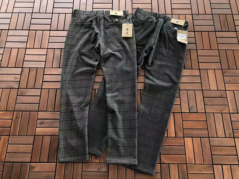 BURBERRY TROUSERS 22092672 (im 180CM 68KG iwear size 32 in the photo)