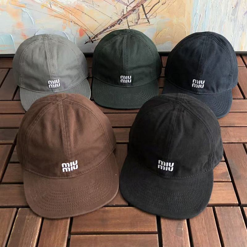 MIU MIU CAP 77041246
