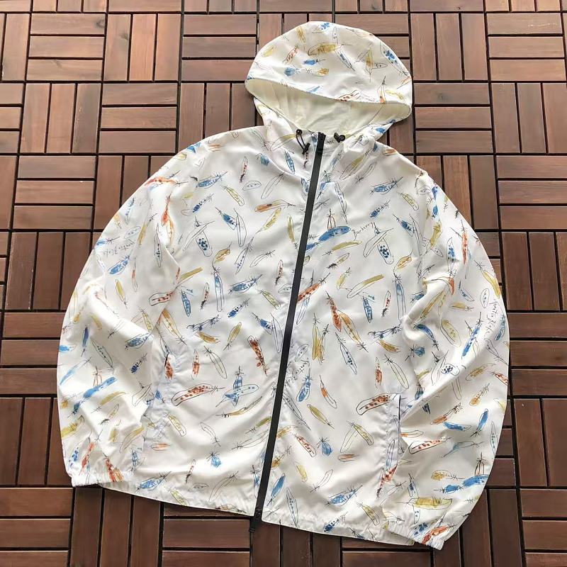 BURBERRY JACKET 55072709 (im 185CM 80KG iwear size M in the photo)
