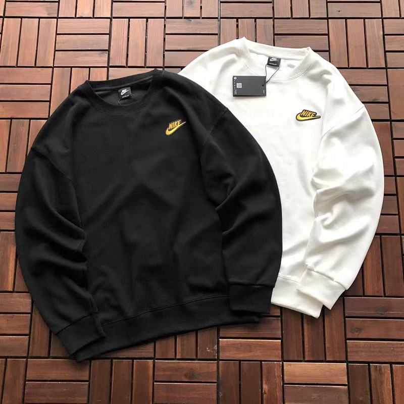 NIKE SWEATER 22110492(im 176CM 58KG iwear size XL in the photo)