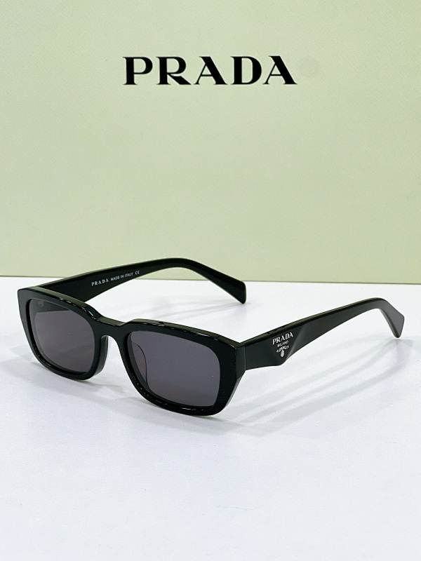 PRADA SUNGLASSES 11122360
