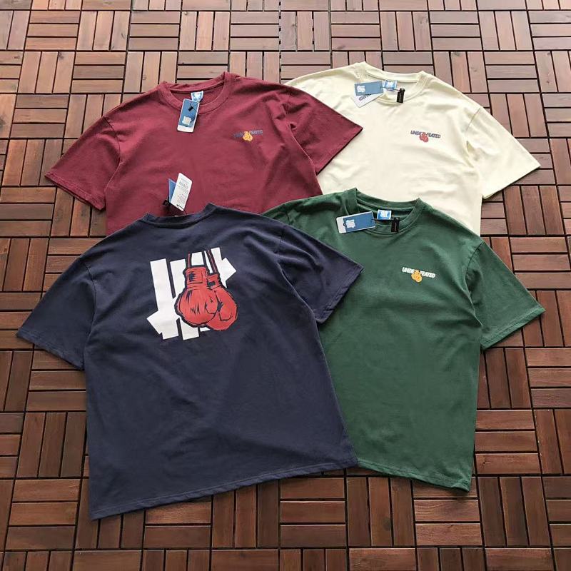 UNDEFEATED T-SHIRT 88040207 (im 176CM 58KG iwear size M in the photo)