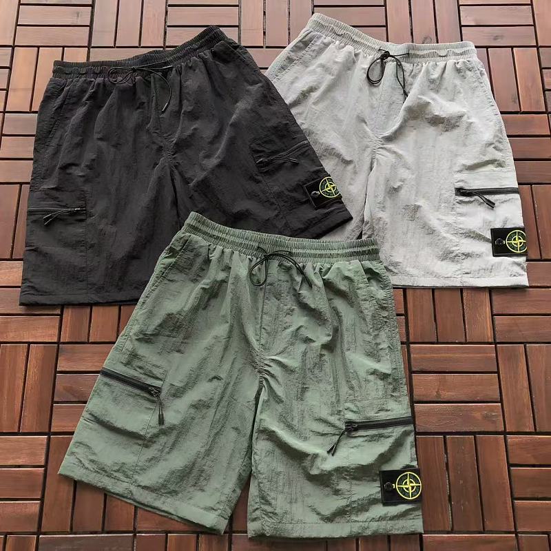 STONE ISLAND SHORTS 88052224 (im 185CM 70KG iwear size S in the photo)