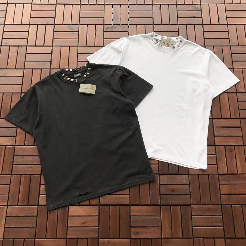 BALENCIAGA T-SHIRT 77042139 (im 185CM 80KG iwear size S in the photo)
