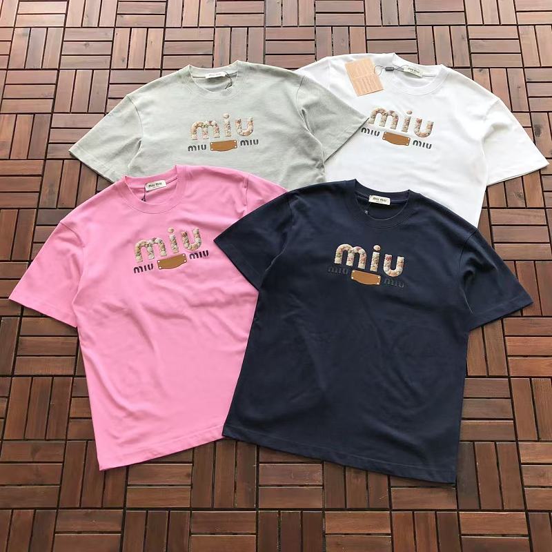 MIU MIU T-SHIRT 77052606 (im 185CM 70KG iwear size M in the photo)