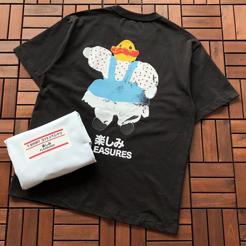 PLEASURES T-SHIRT 11090242（im 171cm 60kg i wear size XL in the phot）