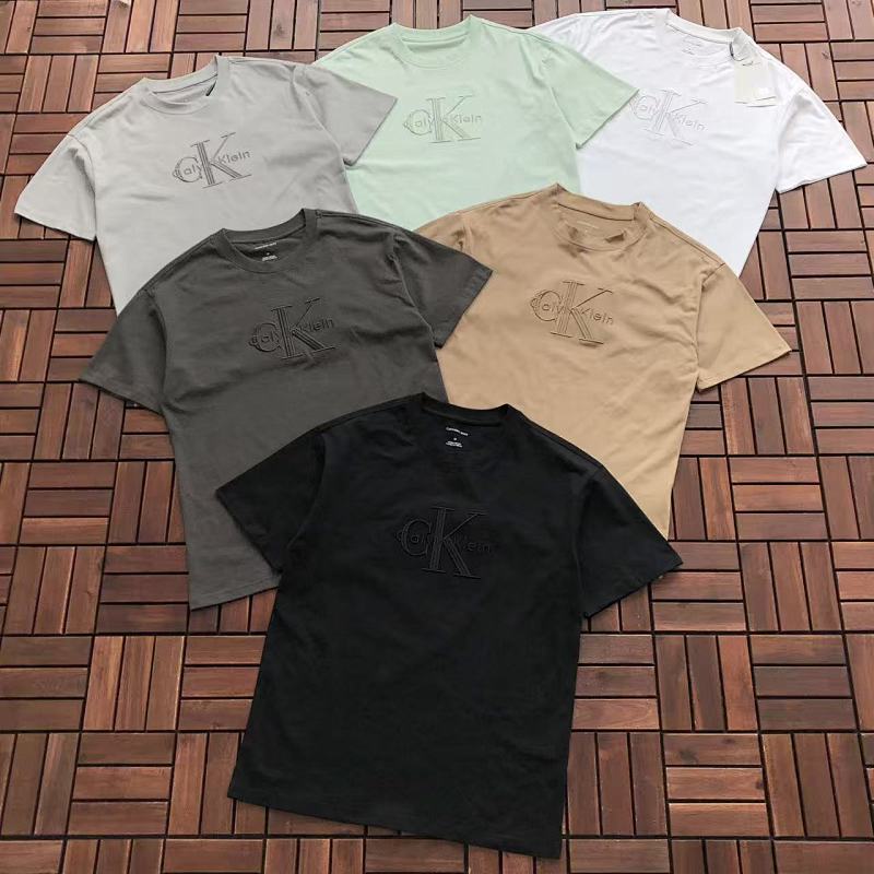 CALVIN KLEIN T-SHIRT 77011274 (im 176CM 58KG iwear size M in the photo)