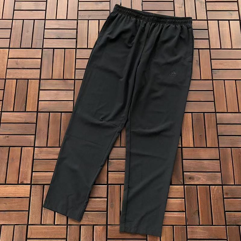 ADIDAS TROUSERS 88070861 (im 185CM 80KG iwear size M in the photo)