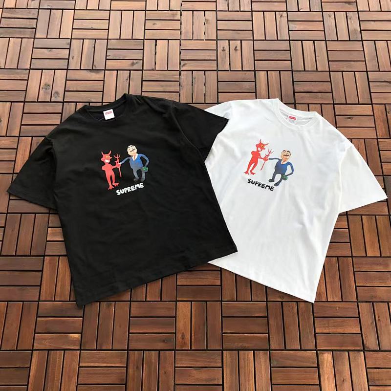 SUPREME T-SHIRT 11111031 (im 185CM 80KG iwear size L in the photo)