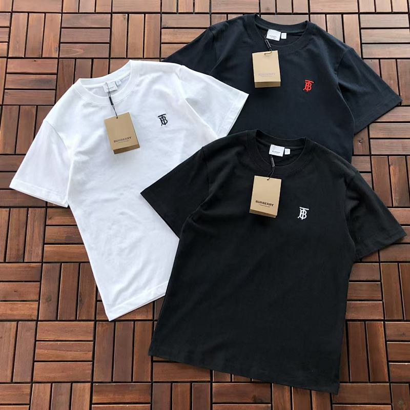 BURBERRY T-SHIRT 22090194 (im 176CM 58KG iwear size S in the photo）