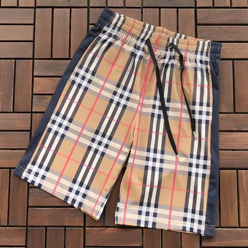 BURBERRY SHORTS 55052664 (im 185CM 80KG iwear size L in the photo)