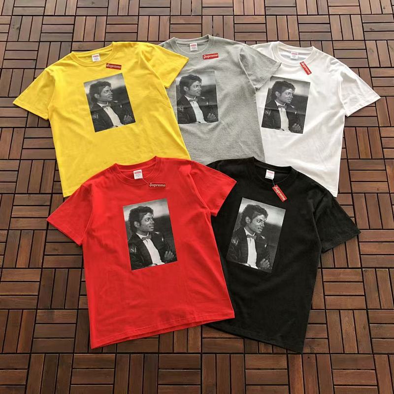 SUPREME T-SHIRT 55022737 (im 176CM 58KG iwear size M in the photo)