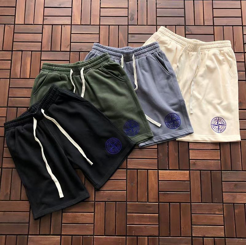 STONE ISLAND SHORTS 11102422(im 176CM 58KG iwear size S in the photo)