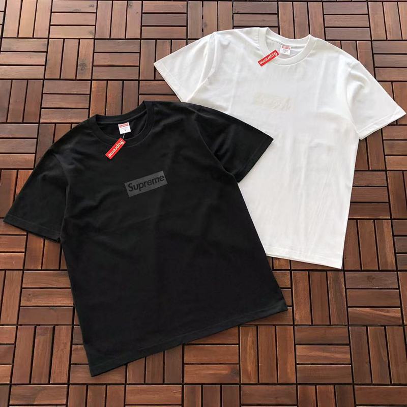 SUPREME T-SHIRT 77032425 (im 180CM 68KG iwear size M in the photo)
