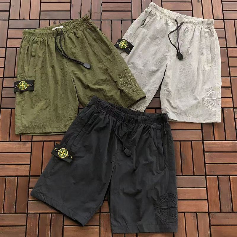 STONE ISLAND SHORTS 77043046 (im 185CM 80KG iwear size L in the photo)