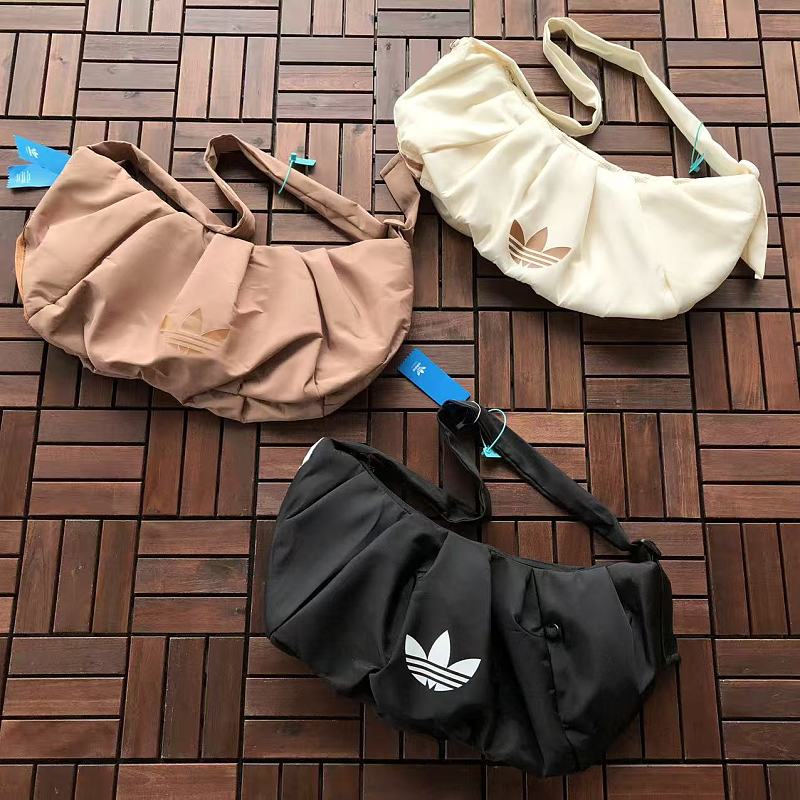 ADIDAS BAG 77061806（长53CM*宽24CM）
