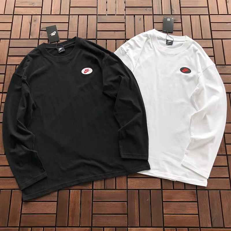 NIKE LONG-SLEECE 22110435 (im 170CM 60KG iwear size XL in the photo)