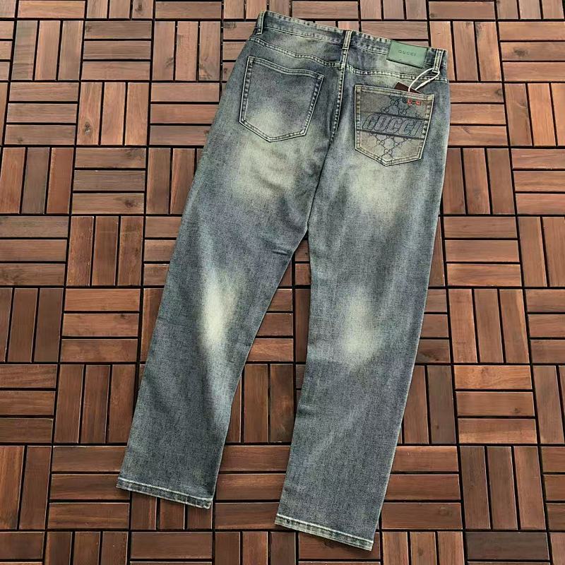 GUCCI JEANS 66032042 (im 185CM 80KG iwear size 33 in the photo)
