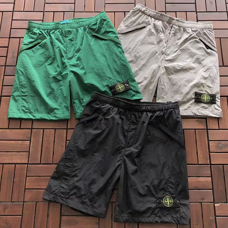 STONE ISLAND SHORTS 55060417 (im 185CM 70KG iwear size L in the photo)