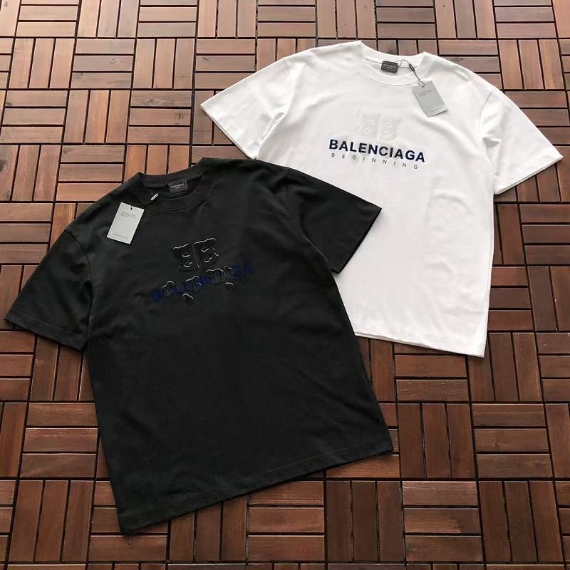 BALENCIAGA T-SHIRT 55042841 (im 185CM 70KG iwear size L in the photo)