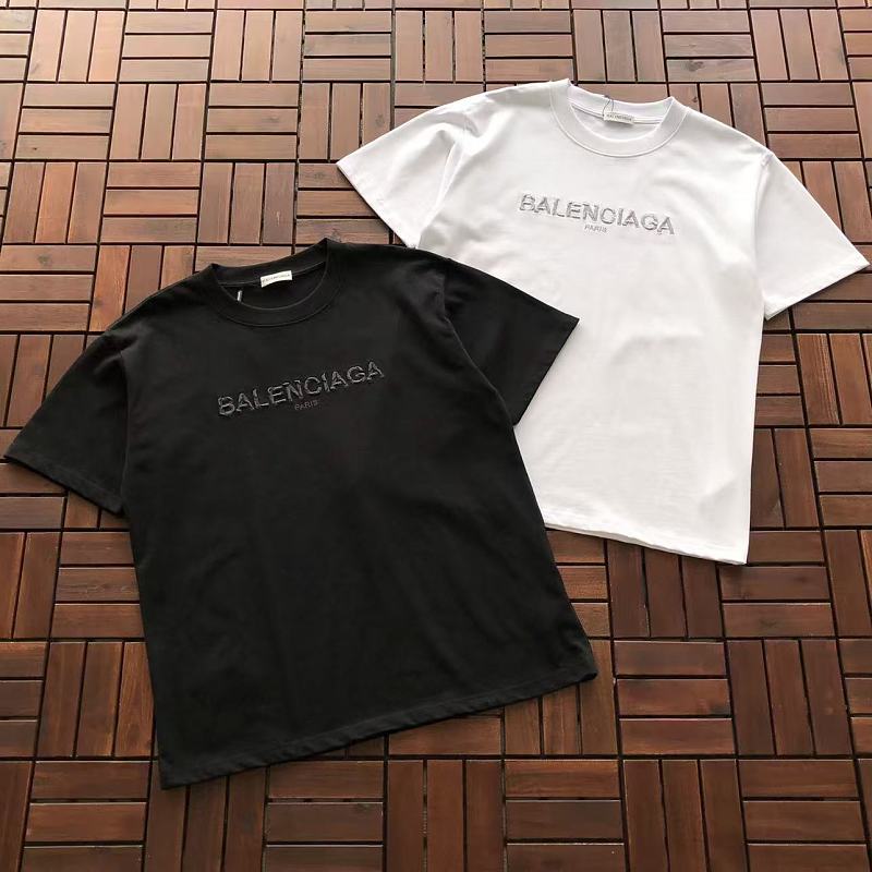 BALENCIAGA T-SHIRT 55071903 (im 185CM 70KG iwear size XL in the photo)