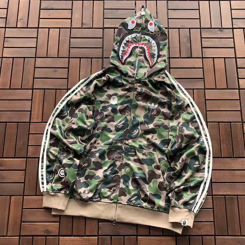 BAPE & ADIDAS HOODIE 88083103 (im 180CM 68KG iwear size L in the photo)