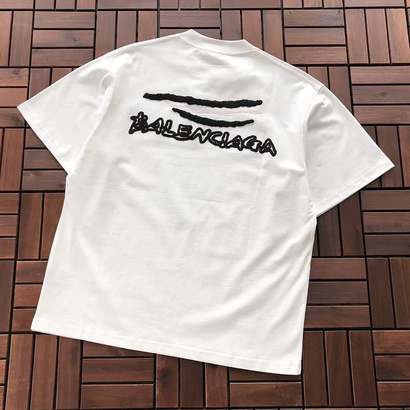 BALENCIAGA T-SHIRT 55062716 (im 185CM 70KG iwear size M in the photo)