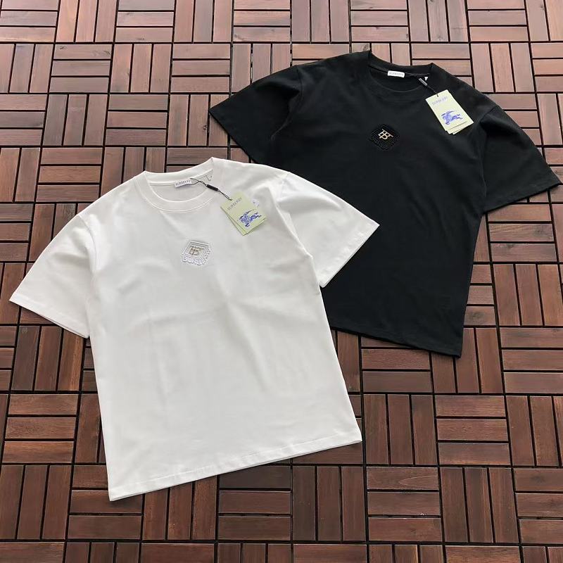 BURBERRY T-SHIRT 66043015 (im 185CM 80KG iwear size M in the photo)