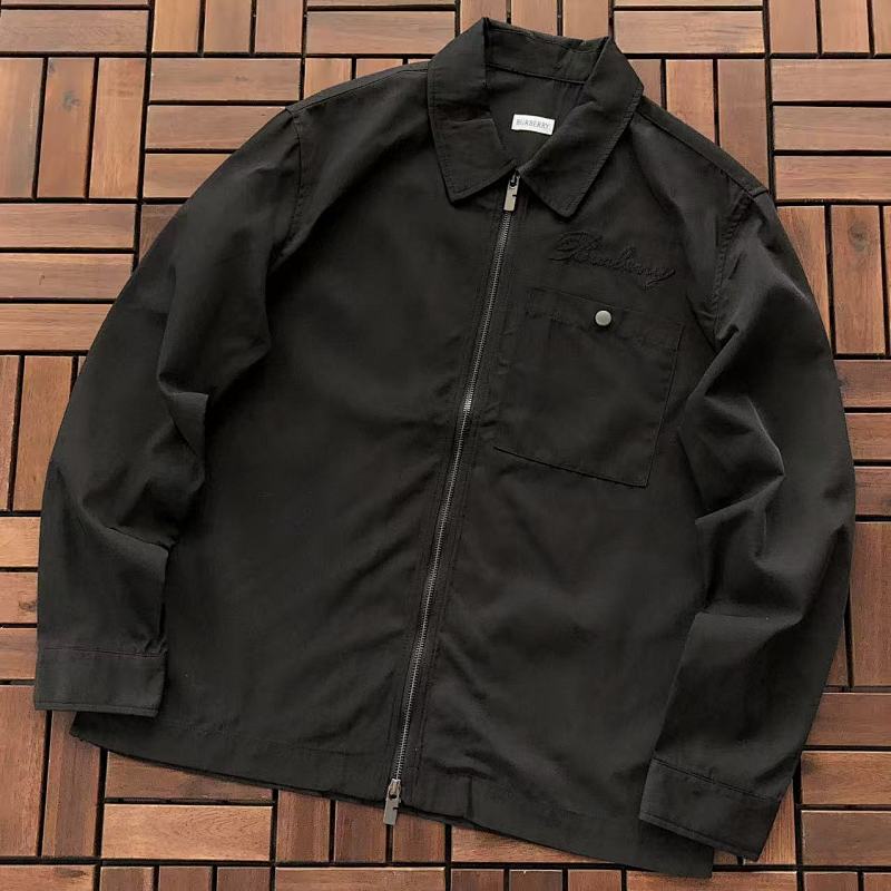 BURBERRY JACKET 66030944 (im 185CM 80KG iwear size M in the photo)